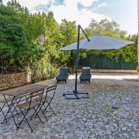 Tre Fontane Apartmán *