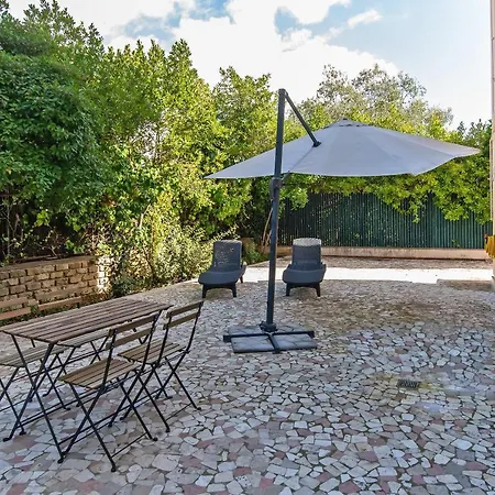 Tre Fontane Apartment *