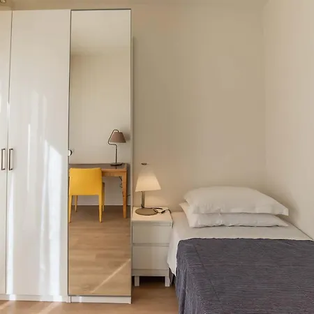 Tre Fontane Apartment *